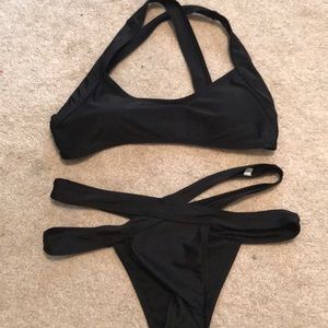 Black bikini